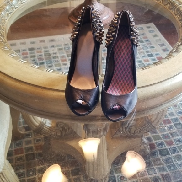 Black peep toe heels - Picture 2 of 4